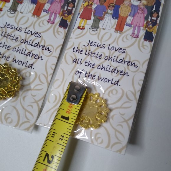 Set Of 4 Jesus Loves The Little Children, All The Children Of The World Pins - Picture 13 of 14